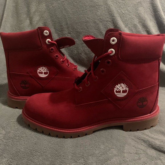 dark red timberlands
